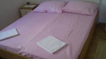 Wifi gratis y ropa de cama