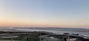 Property grounds - Quiet 130 m2 house with sea view (PLOUHARNEL)