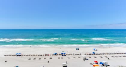 Beach Service Gulf front FULLY RENOVATED 2 bedrooms 2 bath fully renovated condo