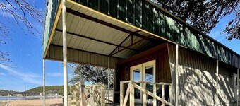 Lake View cabin #16 - Cabin with kitchen, steps from Possum Kingdom Lake