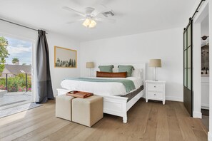 6 slaapkamers, een strijkplank/strijkijzer, reisbedje, gratis wifi