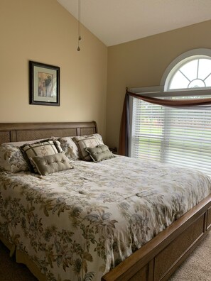 2 soverom, strykejern/-brett, wi-fi (inkludert) og sengetøy