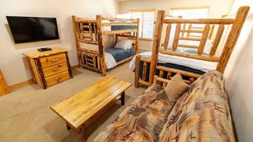 1 makuuhuone, silitysrauta/-lauta, ilmainen Wi-Fi, vuodevaatteet