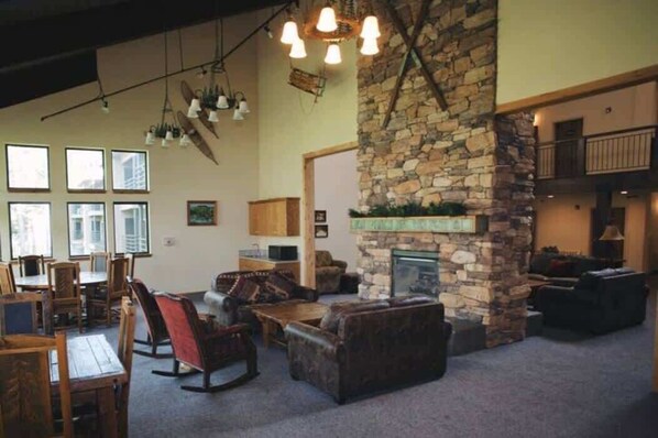 Smart TV, fireplace, DVD player, books