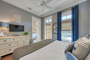 3 bedrooms, iron/ironing board, travel crib, WiFi