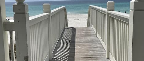 Beach nearby, sun-loungers, beach towels