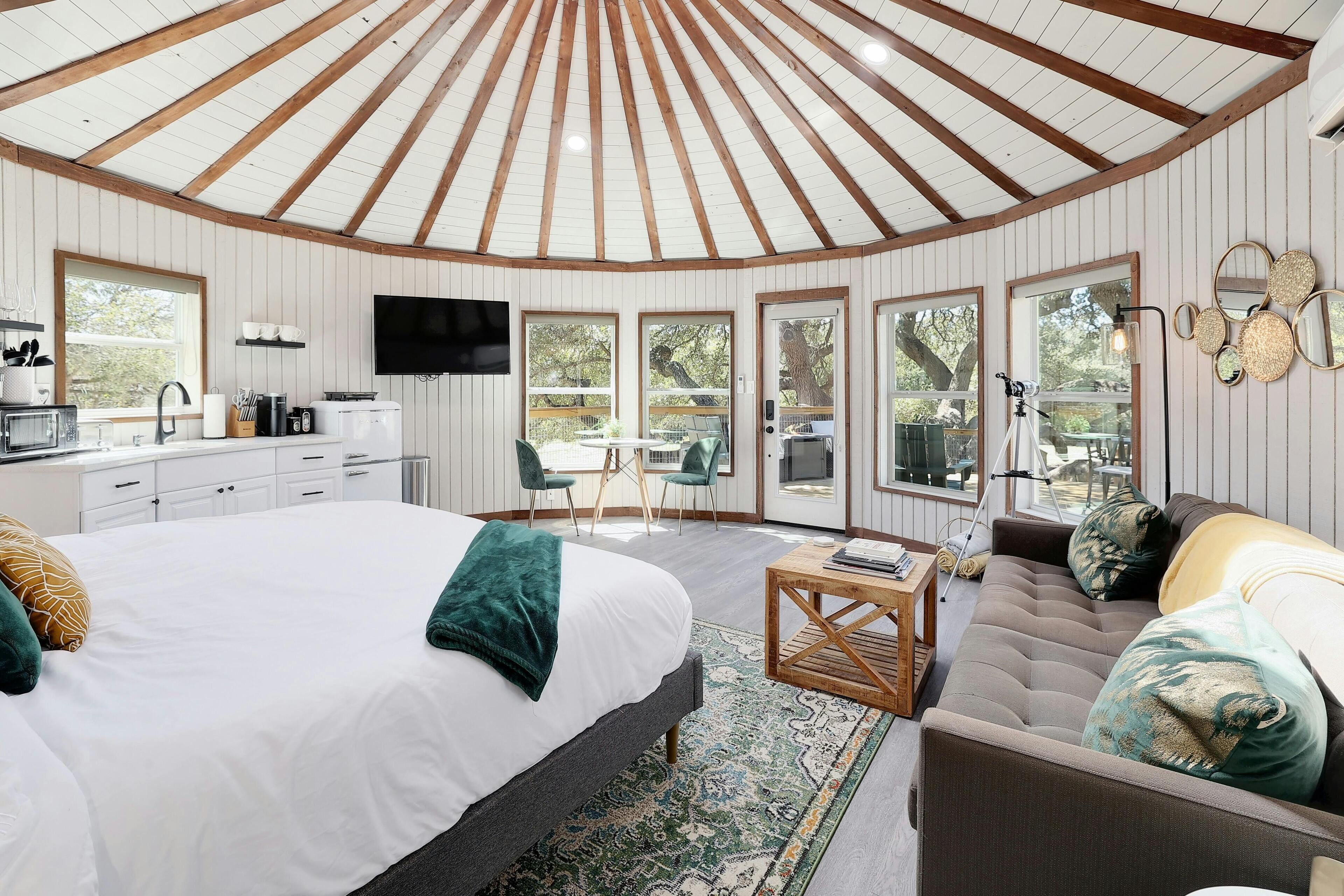 1 bedroom, memory-foam beds, iron/ironing board, WiFi