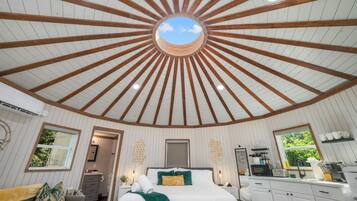 1 bedroom, memory-foam beds, iron/ironing board, WiFi