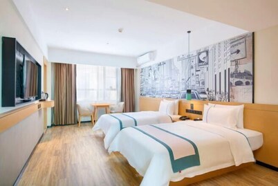 City Comfort Inn