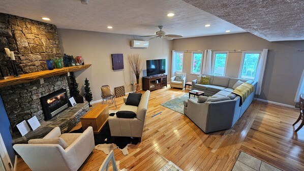 Smart TV, fireplace, video games, stereo