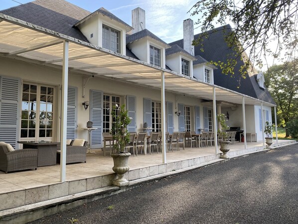 Restauration extérieure