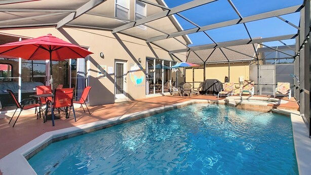 A heated pool - Triton Pool/Spa  Home Near Disney With Spa & Resort Perks (Clermont)
