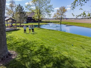 Property grounds - Peaceful 2BR Farm Stay - 10 Min To Grand Park (Sheridan)