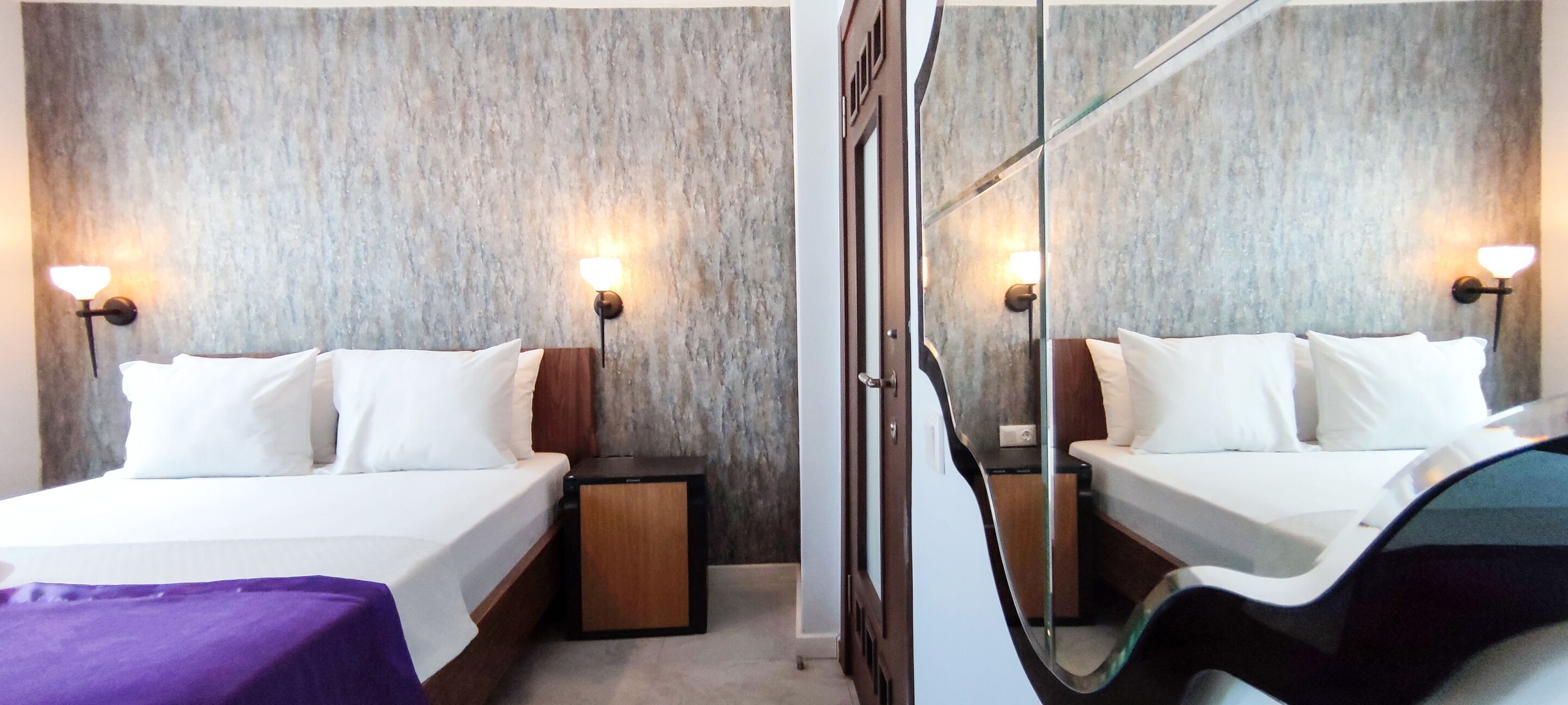 Premium bedding, Select Comfort beds, minibar, free WiFi