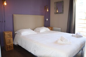 2 habitaciones, tabla de planchar con plancha y wifi gratis 