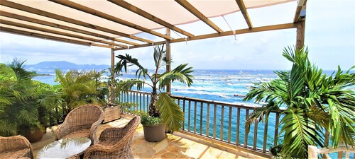 Appartement vue panoramique sur la mer des caraïbes avec balcon !