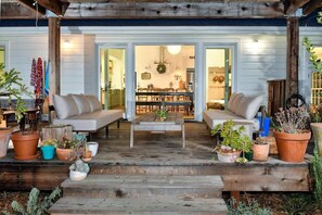 Outdoor dining - Homestead with Pool Hot Tub and Tastings Included (Healdsburg)