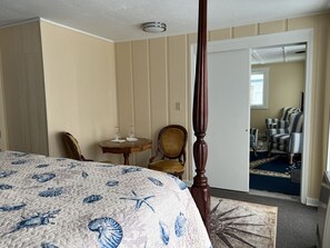 2 bedrooms