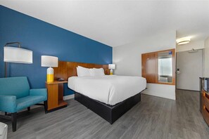 Room - Comfort Inn & Suites (Mount Laurel)