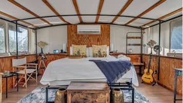 1 bedroom, free WiFi, bed sheets