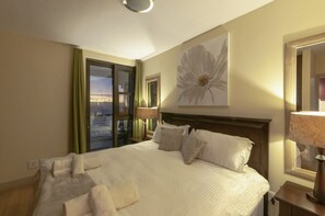 2 Schlafzimmer, Zimmersafe, Schreibtisch, Bügeleisen/Bügelbrett