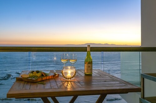 Luxury Remote Working Ocean View 1203. UPS