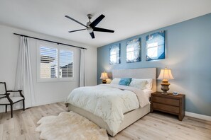 3 bedrooms, desk, iron/ironing board, free WiFi - Luxury RH Furnished-Modern Home-Super Clean -All 5 stars review-Great Location (Peoria)