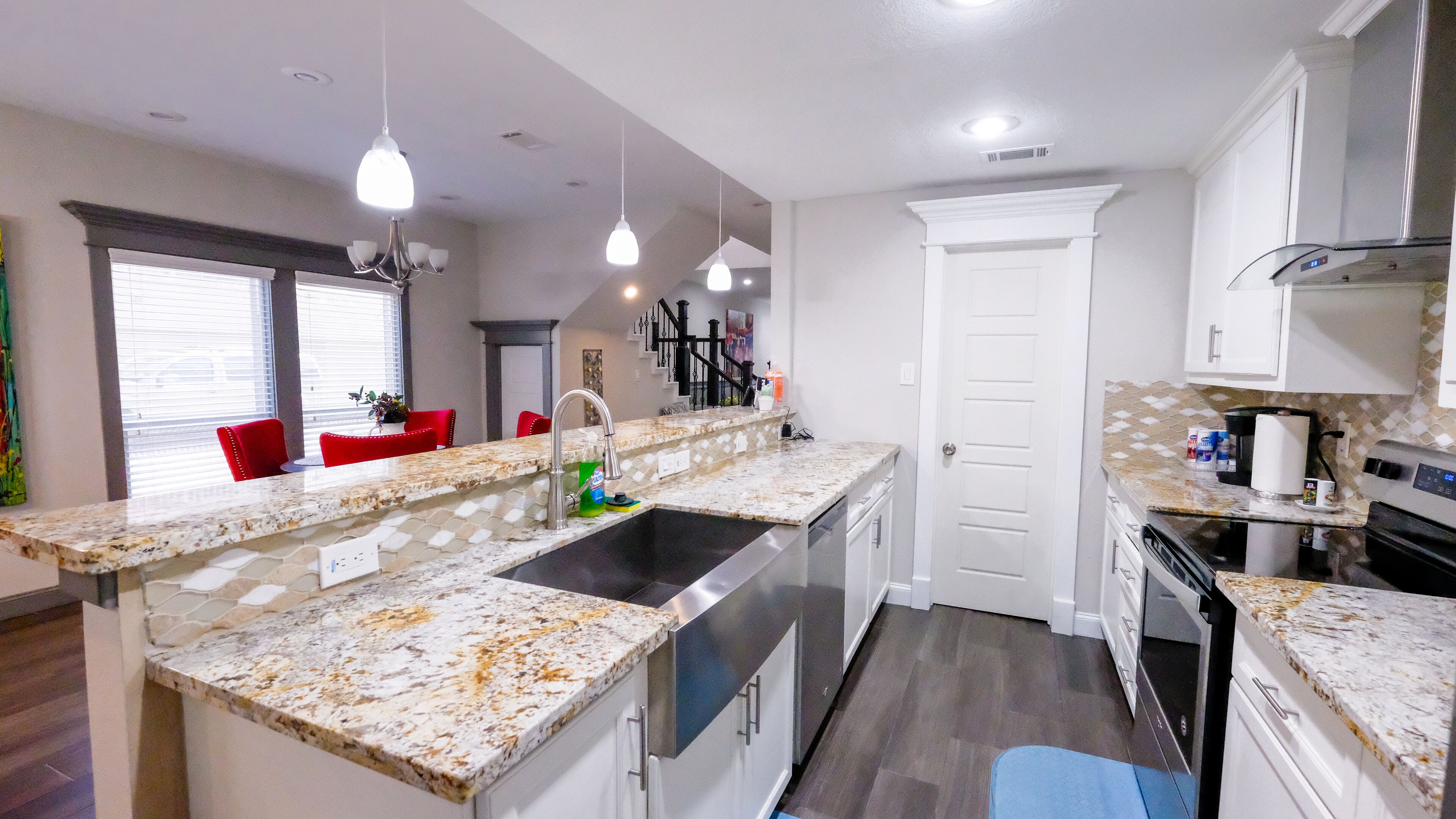 Exclusive House, 6 Bedrooms | Private kitchen | Fridge, microwave, stovetop, dishwasher