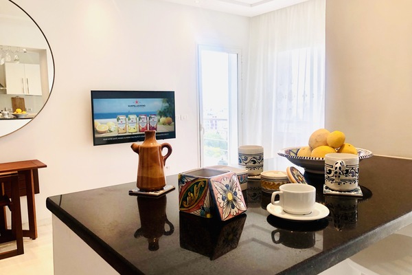 Take a nice breakfast or prepare an aperitif in the kitchen in front of the TV.