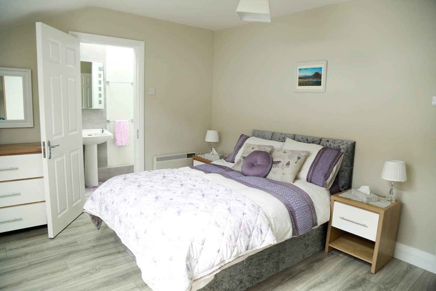 2 sovrum, strykjärn/strykbräda, gratis wi-fi och sängkläder