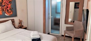 1 chambre, fer et planche à repasser, Wi-Fi gratuit, draps fournis