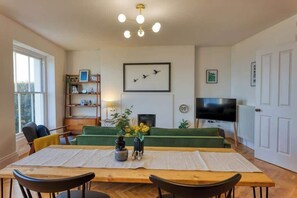 TV, offices