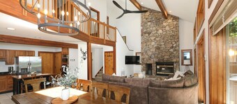 Opulent Retreat Amidst Blue Ridge's Serenity * Dog Friendly * Hot Tub