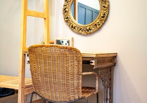 Interior - A fabulously designed one-bed apartment in a superb location. Sleeps 2. (Edinburgh)
