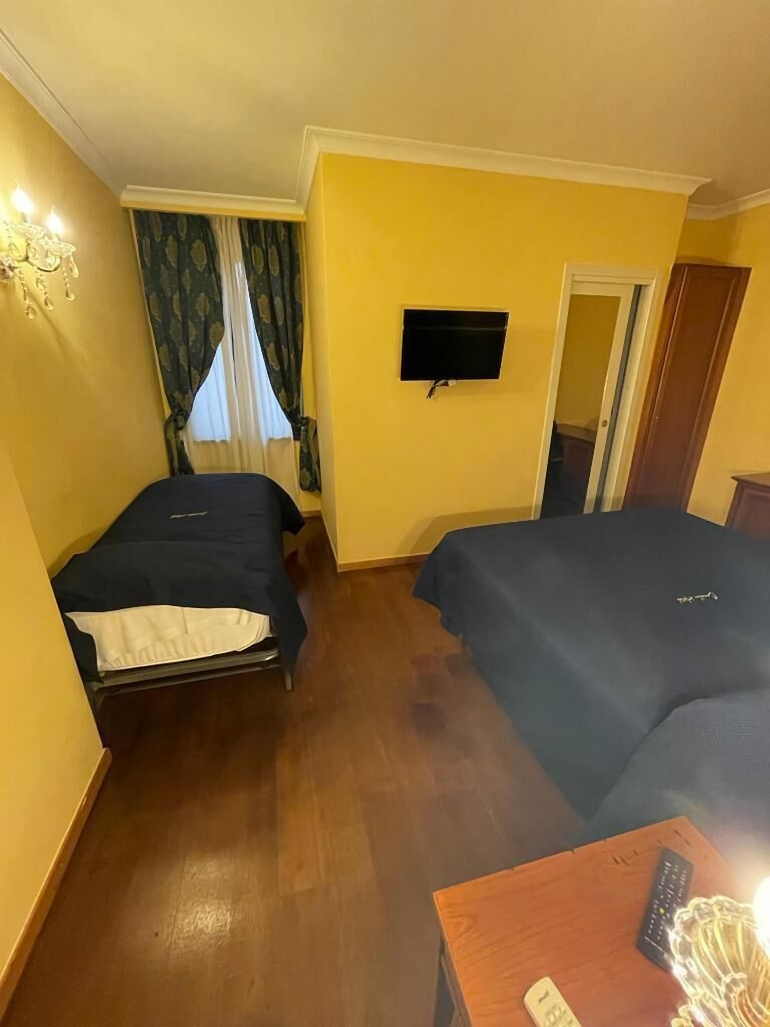 Photo - Canella Hotel