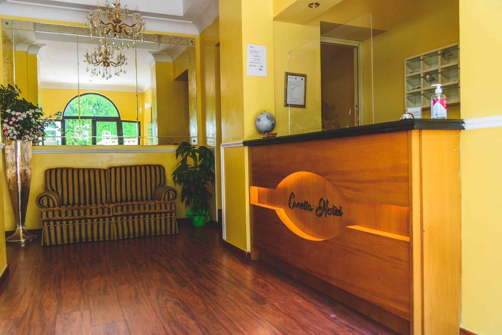 Photo - Canella Hotel