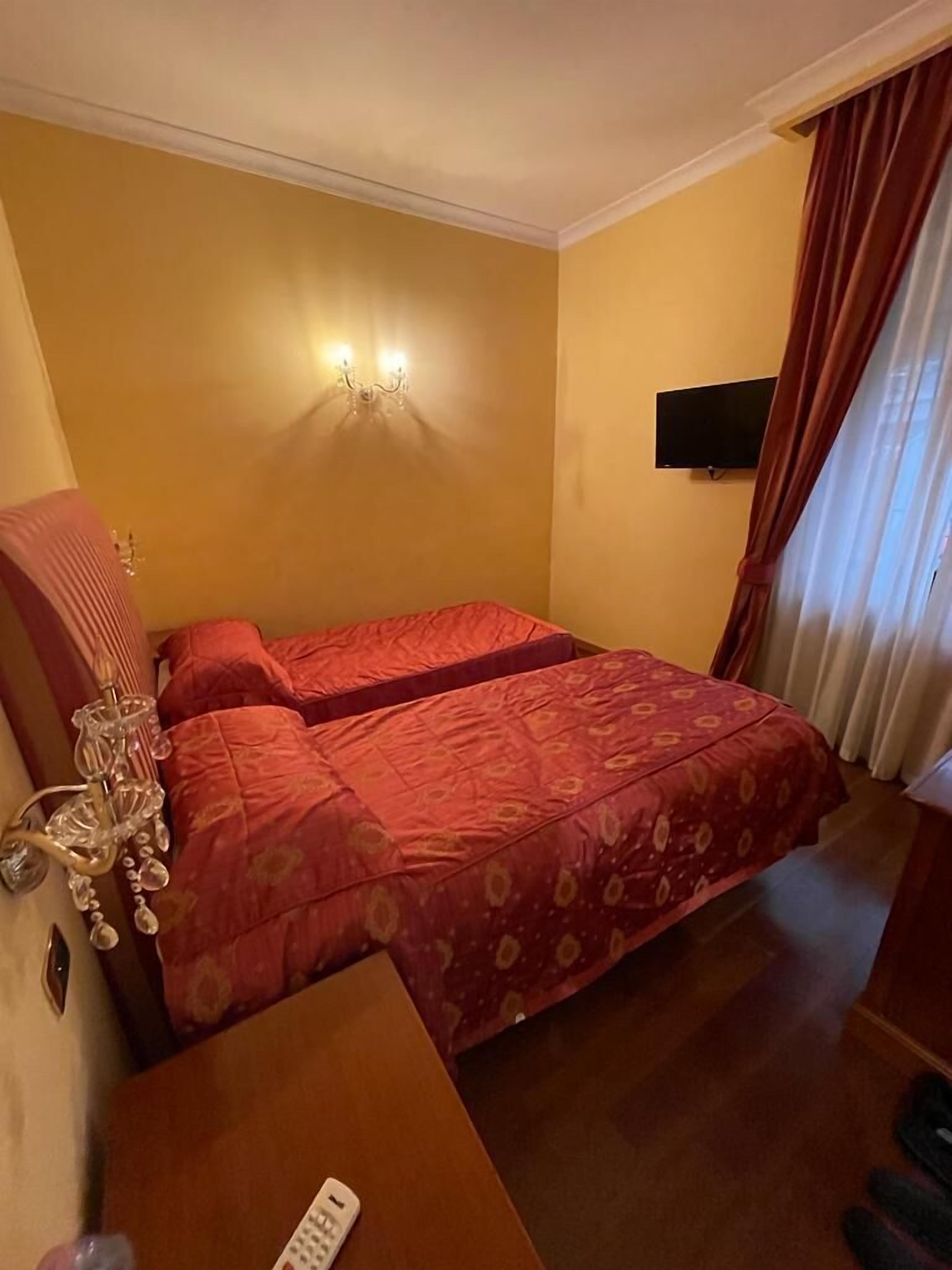 Photo - Canella Hotel