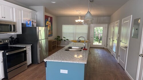 Valdosta Oasis: 2BR 2.5 BA near Down Town and VSU