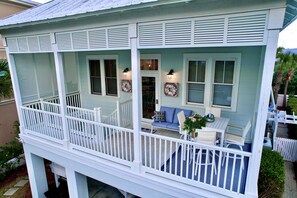 Outdoor dining - Punta VistaMare at Destin Pointe- Private Heated Pool (Destin)