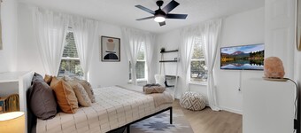 {Hidden Gem} Beach Home, Steps to Ocean, 6 Bikes. Complete Kit for the beach