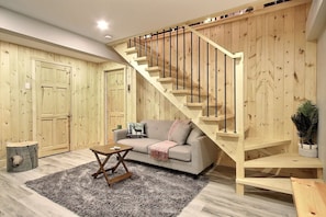 Living area - Le fier Chasseur - Bras-du-Nord Valley (Saint-Raymond)