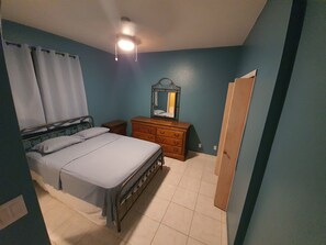 2 habitaciones, tabla de planchar con plancha y wifi gratis