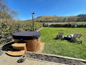 Outdoor dining - The Foxhole Stable (Hurstpierpoint)
