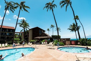 Lämmitetty uima-allas