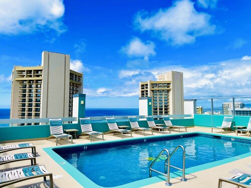 Nice Ocean View 1bed room, full kitchen, near Waikiki Beach! Rooftop pool&BBQ.