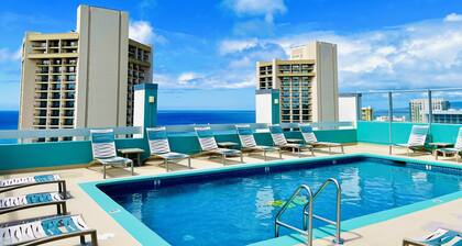 Nice Ocean View 1bed room, full kitchen, near Waikiki Beach! Rooftop pool&BBQ.