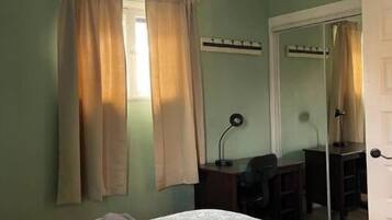 1 bedroom, free WiFi, bed sheets