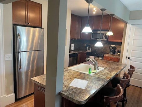 Fridge, microwave, oven, stovetop. Uptown Minneapolis - Wedge Neighborhood Apt 3