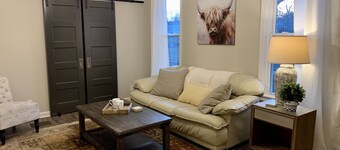 Newly Renovated and Ideally Located Near Campus and Downtown. High speed Wifi