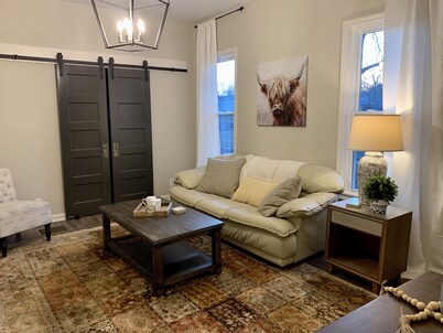 Newly Renovated and Ideally Located Near Campus and Downtown. High speed Wifi